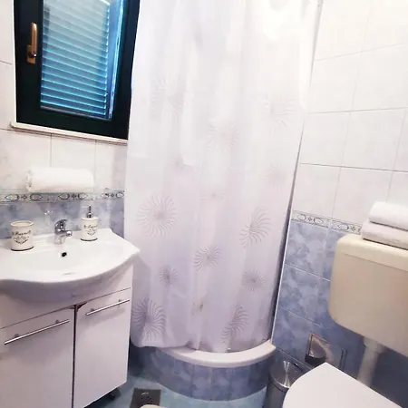 וילה With Pool & Jacuzzi *